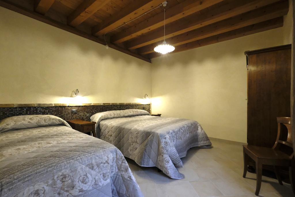 Corte Di Tosina Monzambano Luaran gambar